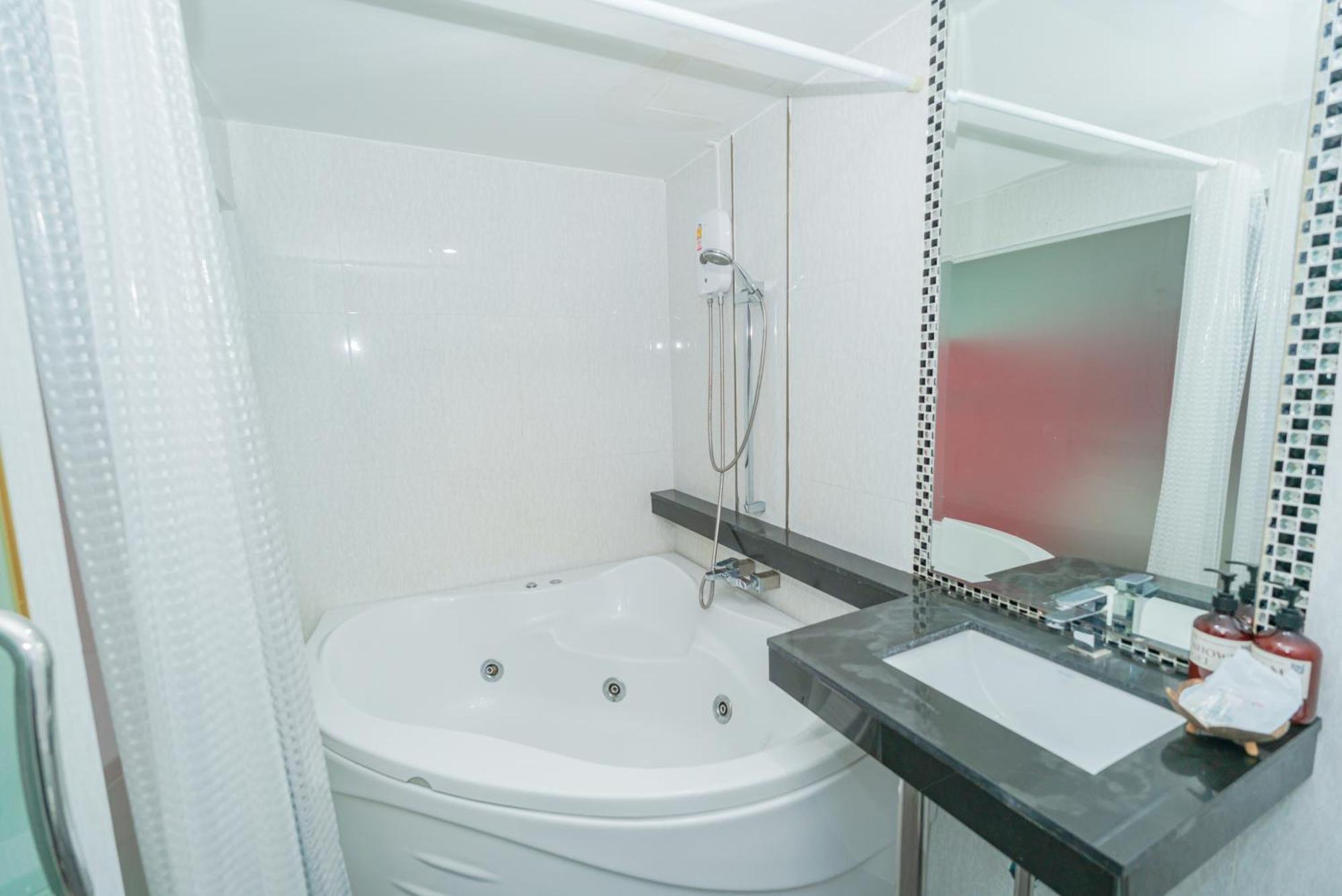 Patong Diamond Hotel Eksteriør billede